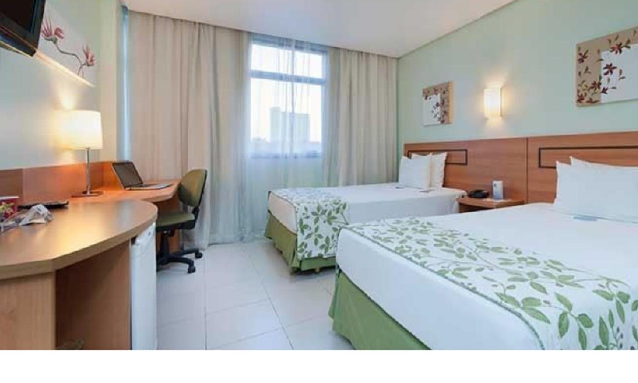 Comfort Hotel Manaus Exterior photo