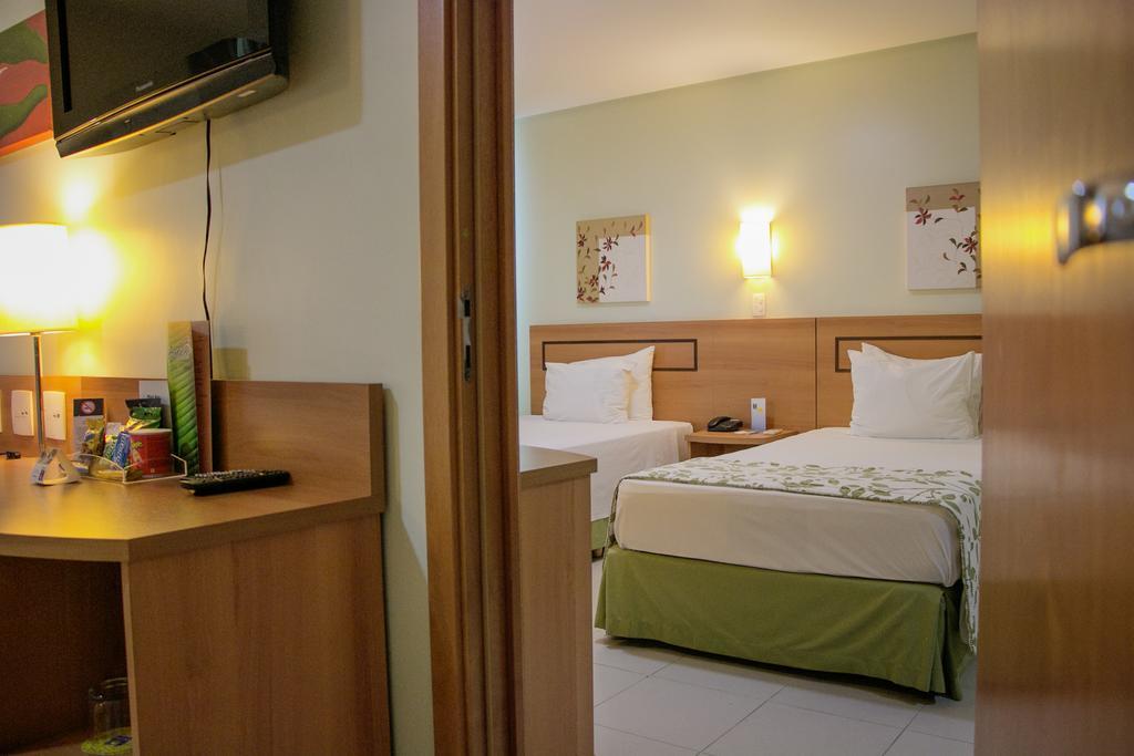 Comfort Hotel Manaus Exterior photo